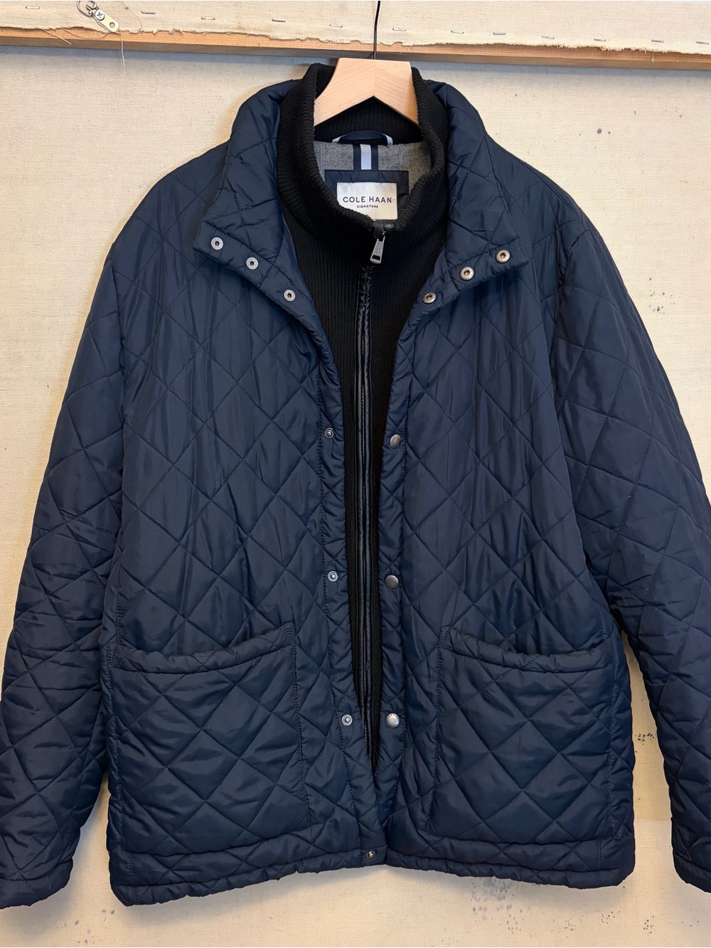 Men’s Cole Haan Quilted Navy Puffer Car Jacket, Size Large